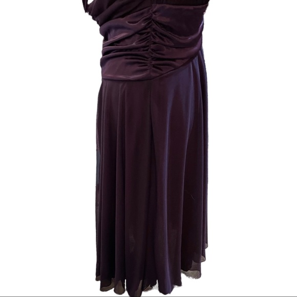 DB STUDIO - dark purple dress with sheer paneling. Perfect for occasions, sz 16 - Picture 8 of 15